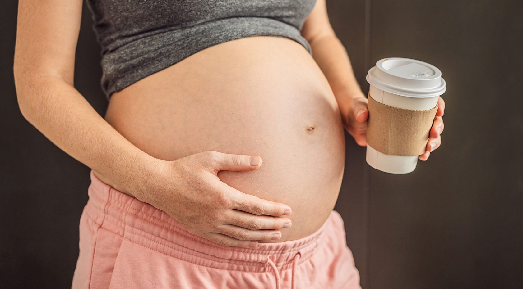 Ali je varno piti kavo med nosečnostjo