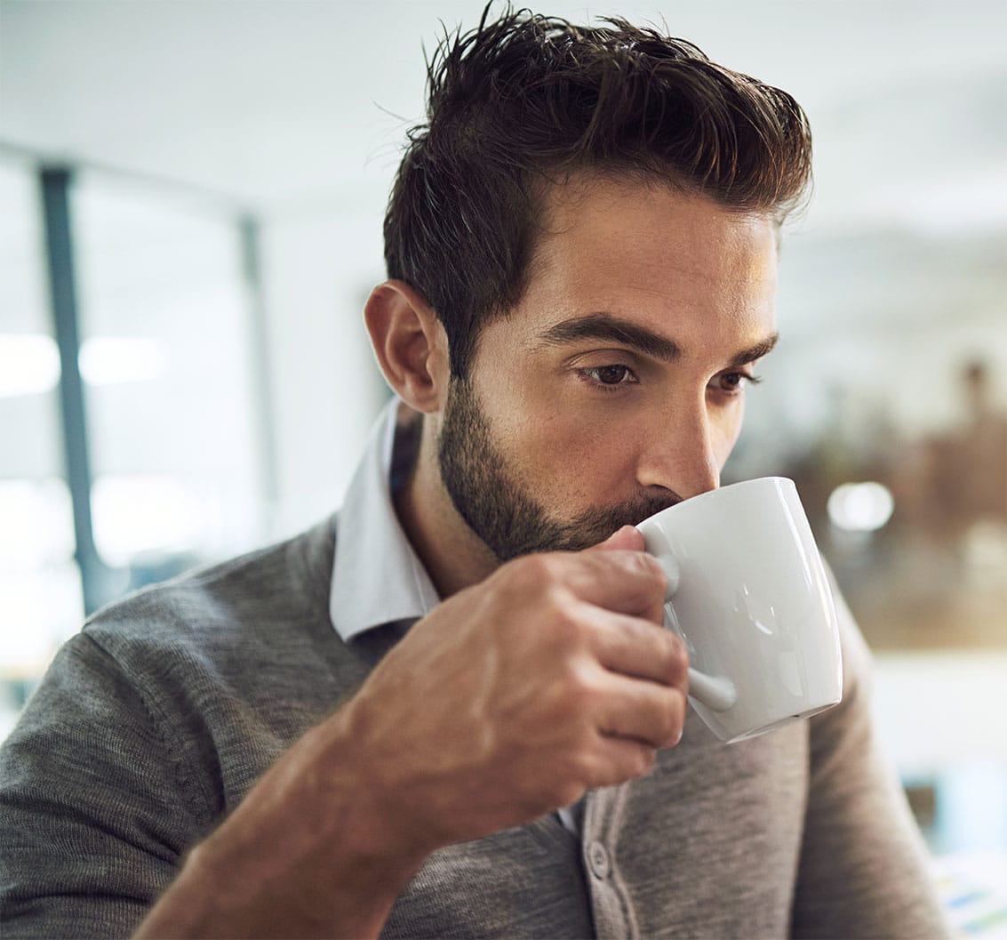 Kofetkanje 10 Razlogov, zakaj je to najboljši način za začetek dneva